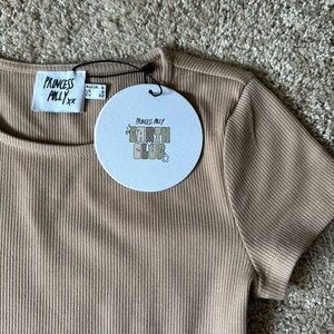 NWT Princess Polly The Classic Cropped Tee Beige - Ribbed Size US 0
